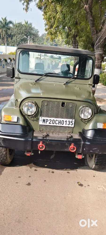 Mahindra Jeep With 5 Extra Tyre, Rear Two Extra Seat And Rear Roof