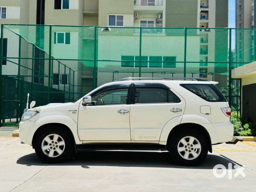Toyota Fortuner 3.0 4x4 Manual, 2010, Diesel