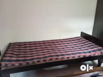 Single discount cot olx