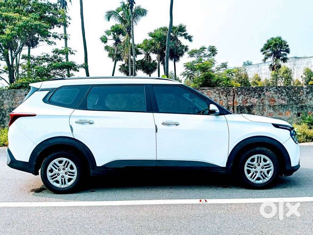 Kia Carens 1.4 Prestige 7 Str, 2023, Petrol