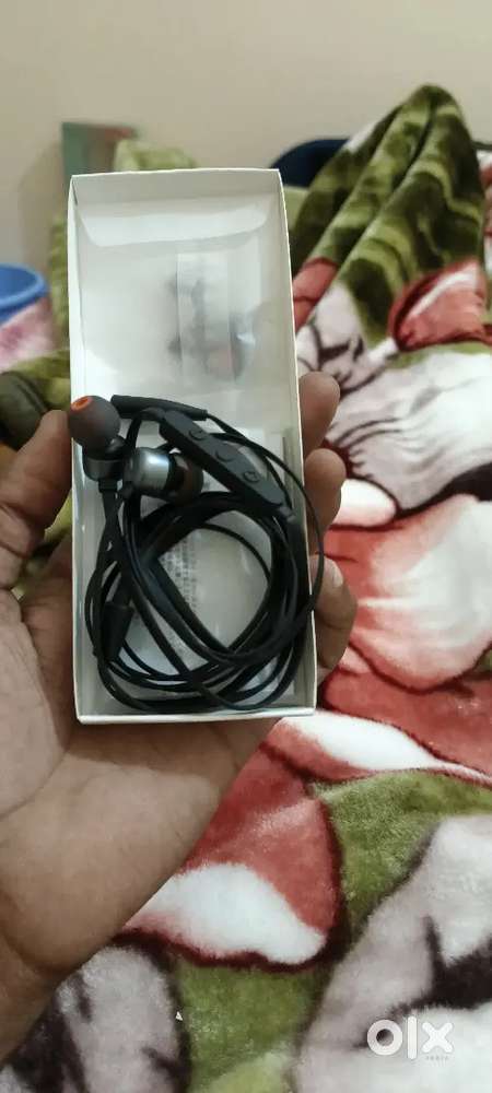 JBL Earphones