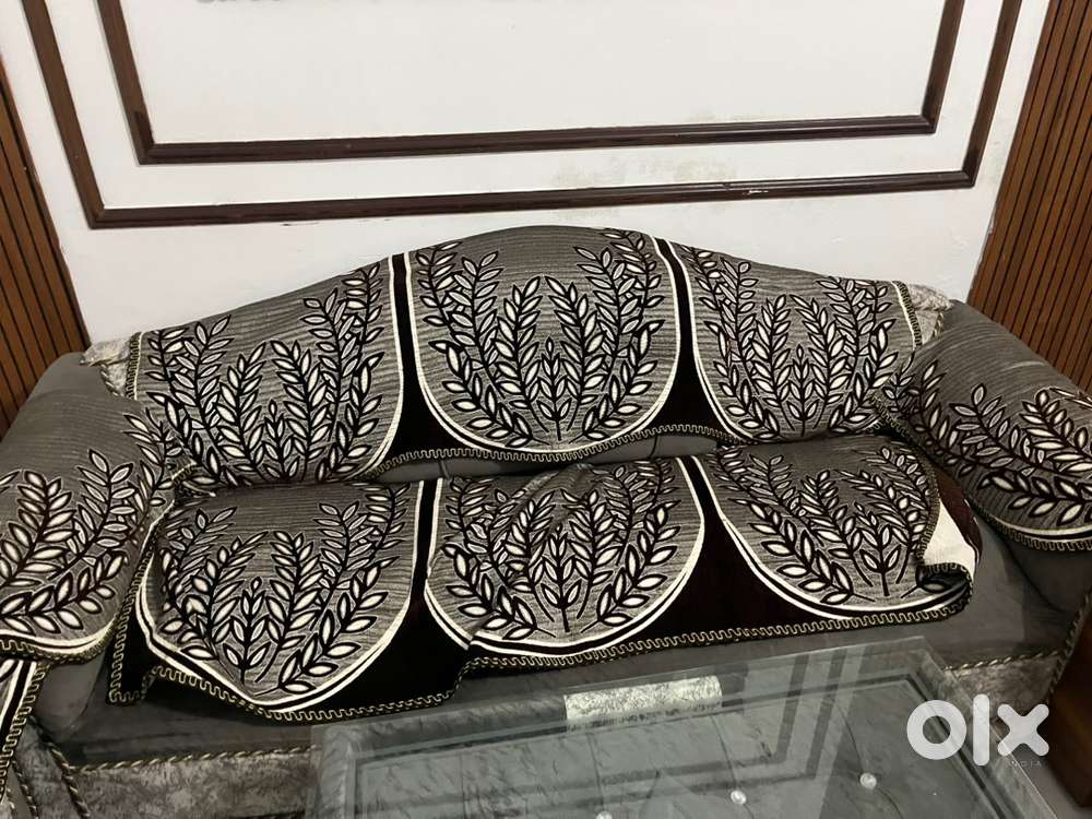 5seater sofa with table