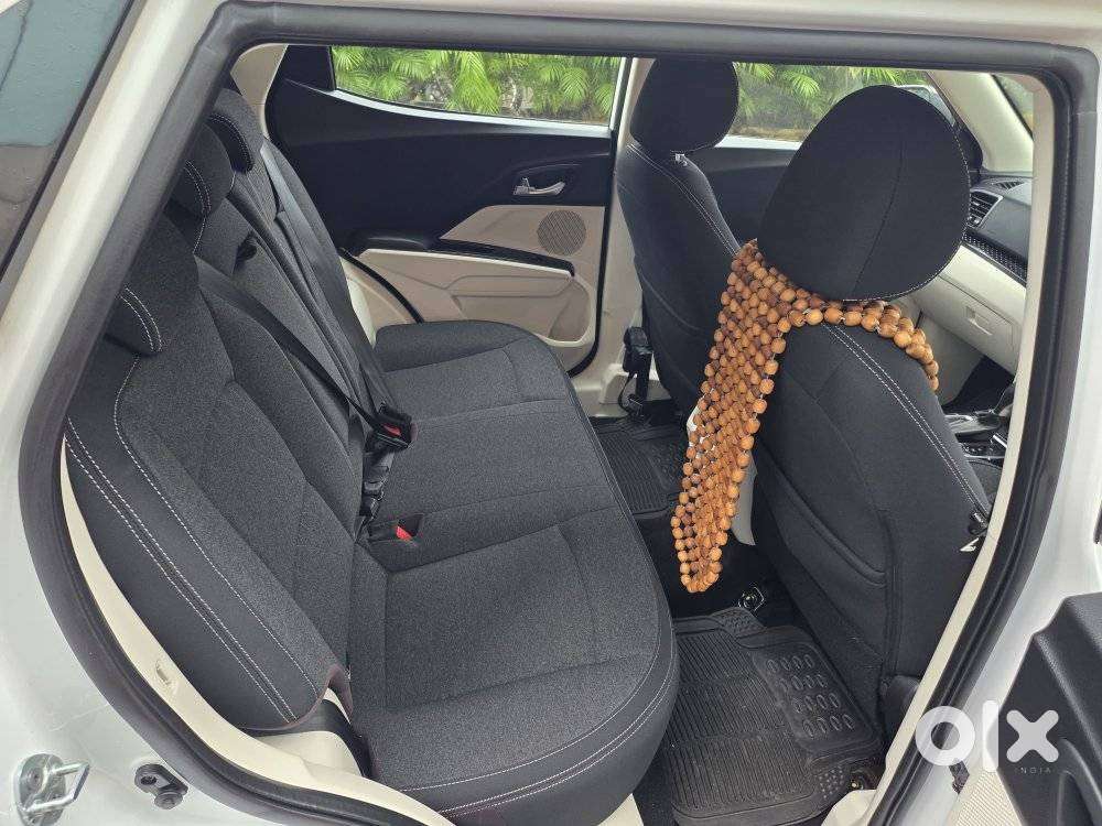Mahindra Xuv 3xo Ax5 Pm At, 2024, Petrol