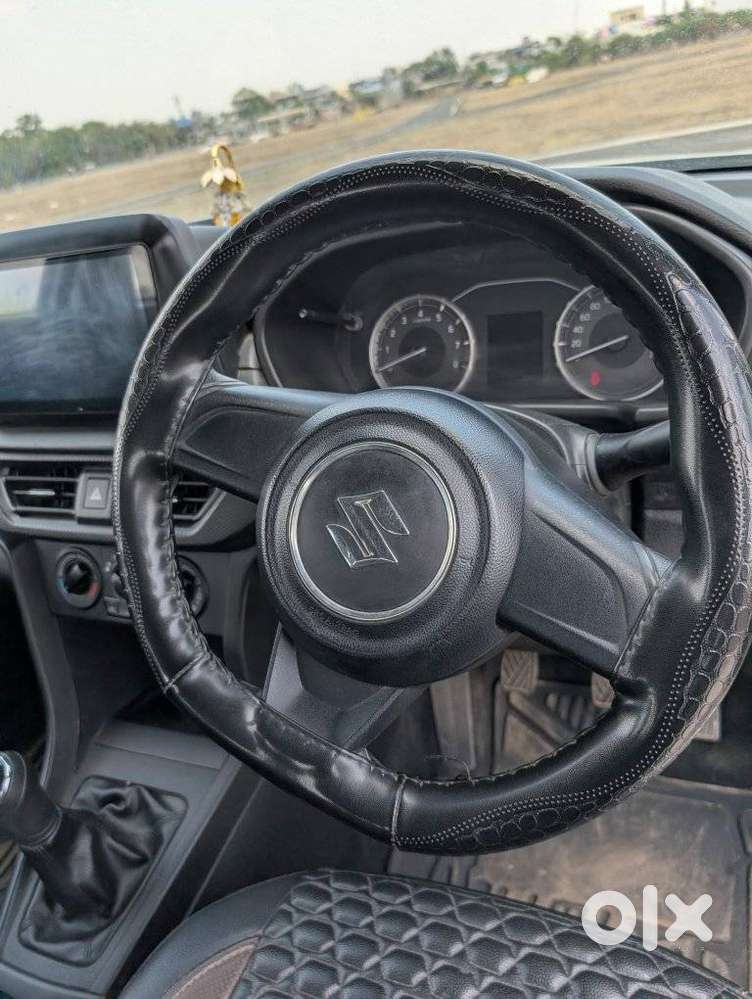 Maruti Suzuki Brezza 1.5 Lxi Smart Hybrid, 2024, Petrol