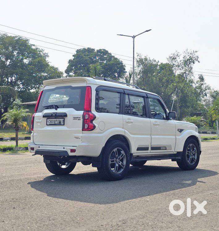 Mahindra Scorpio Classic 2.2 S 11 Mt 7 Str, 2023, Diesel