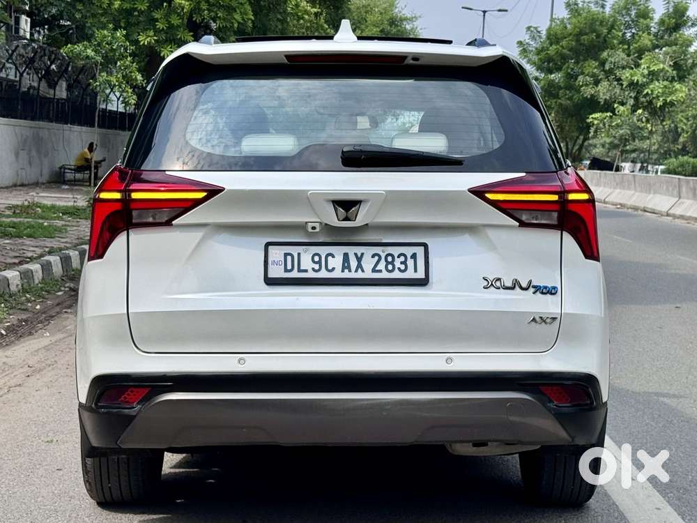 Mahindra Xuv700 2.0 Ax 7 Petrol Mt Str, 2022, Petrol