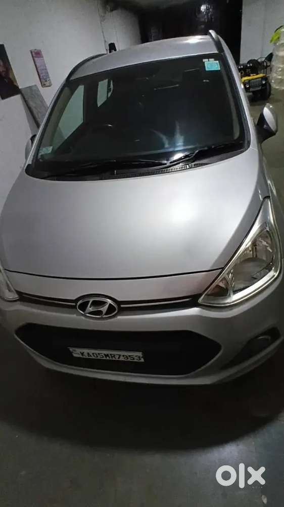 Hyundai I10 Petrol At 2015 Model