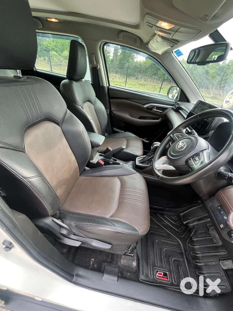 Toyota Urban Cruiser Hyryder 1.5 V Hybrid, 2023