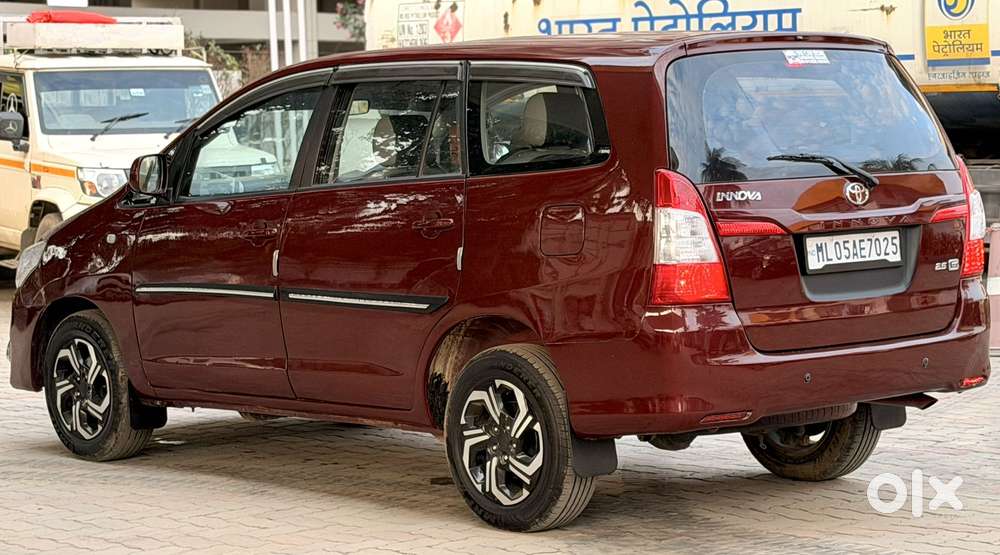 Toyota Innova 2.5 G (diesel) 8 Seater, 2014, Diesel