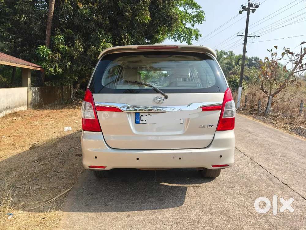 Toyota Innova 2014