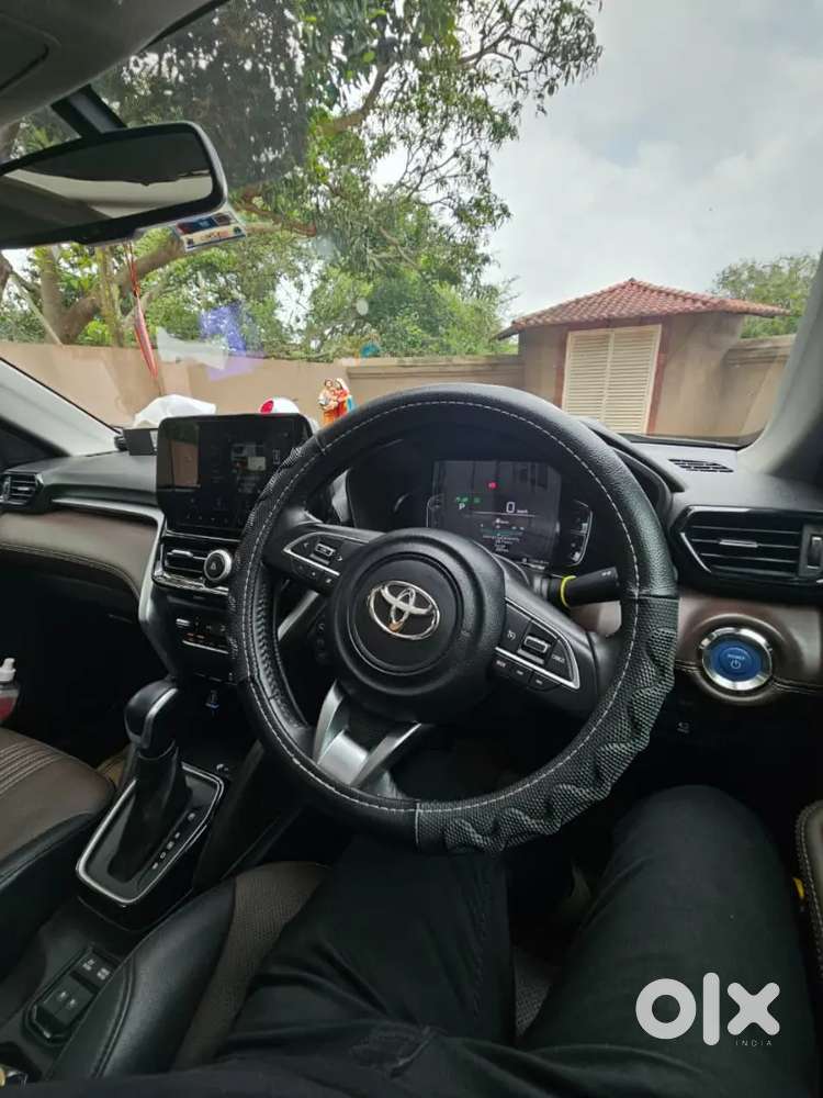 Toyota Urban Cruiser 2023 Variant 1.5 V Hybrid