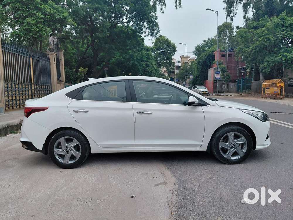 Hyundai Verna Sx 1.5 Petrol Ivt, 2023, Petrol