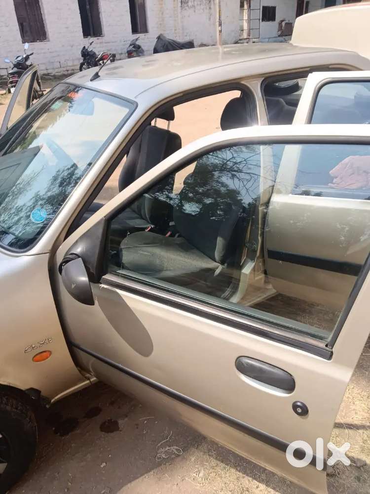 Ford Ikon 2005