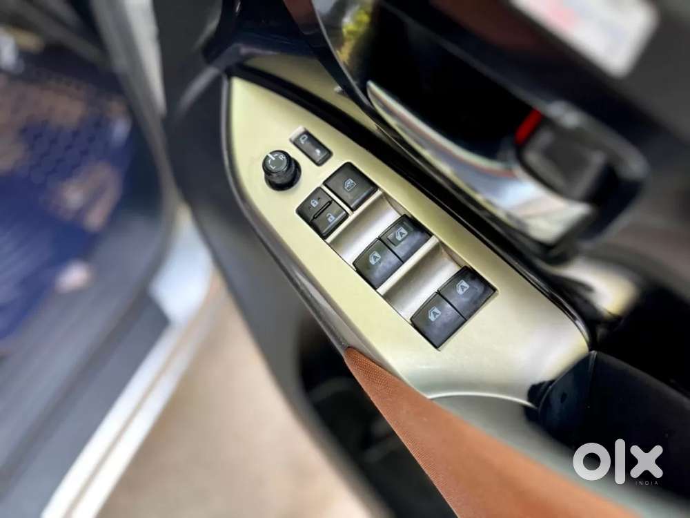 Toyota Innova Crysta [2020-ongoing] 2.4 Zx At 7 Str, 2022, Diesel