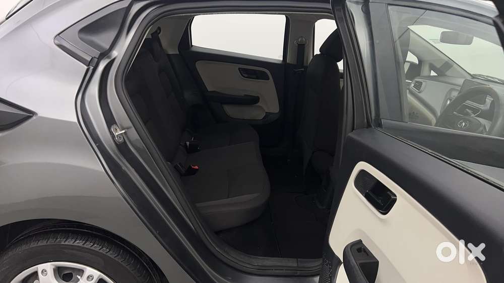 Tata Altroz Xm Plus Petrol, 2022, Petrol