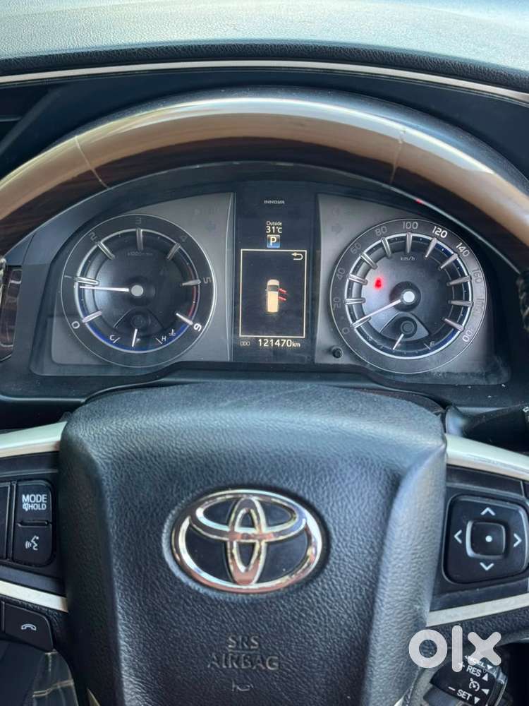 Toyota Innova Crysta 2.8z Automatic, 2016, Diesel