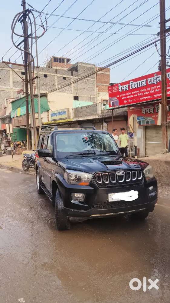 Mahindra Scorpio S8