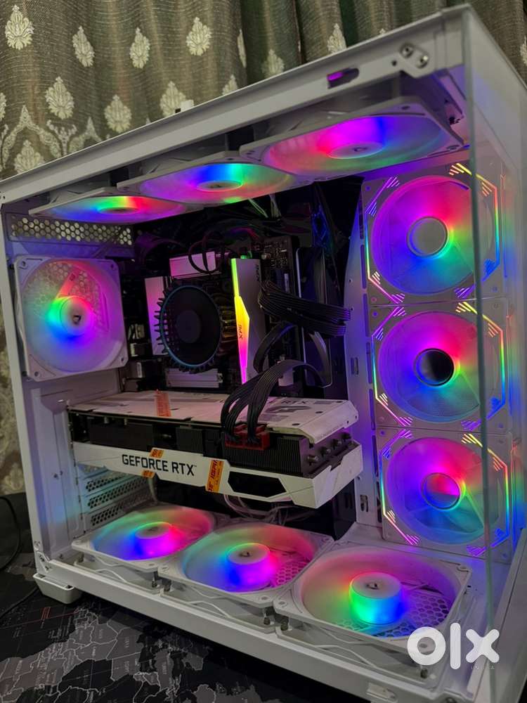 Custom Gaming PC white