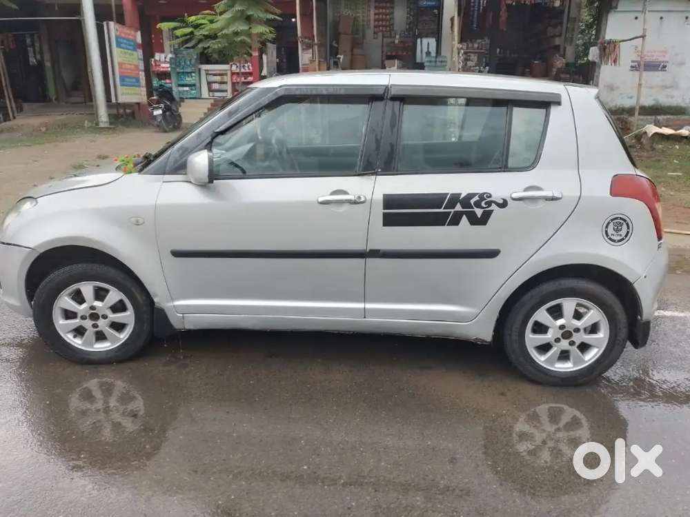 Maruti Suzuki Swift 2005 Petrol 95000 Km Driven