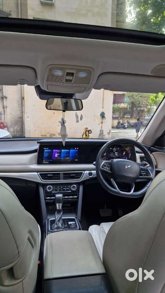 Mahindra Xuv700 2.2 Ax 7 Diesel At Luxury Pack Str Awd, 2022, Diesel