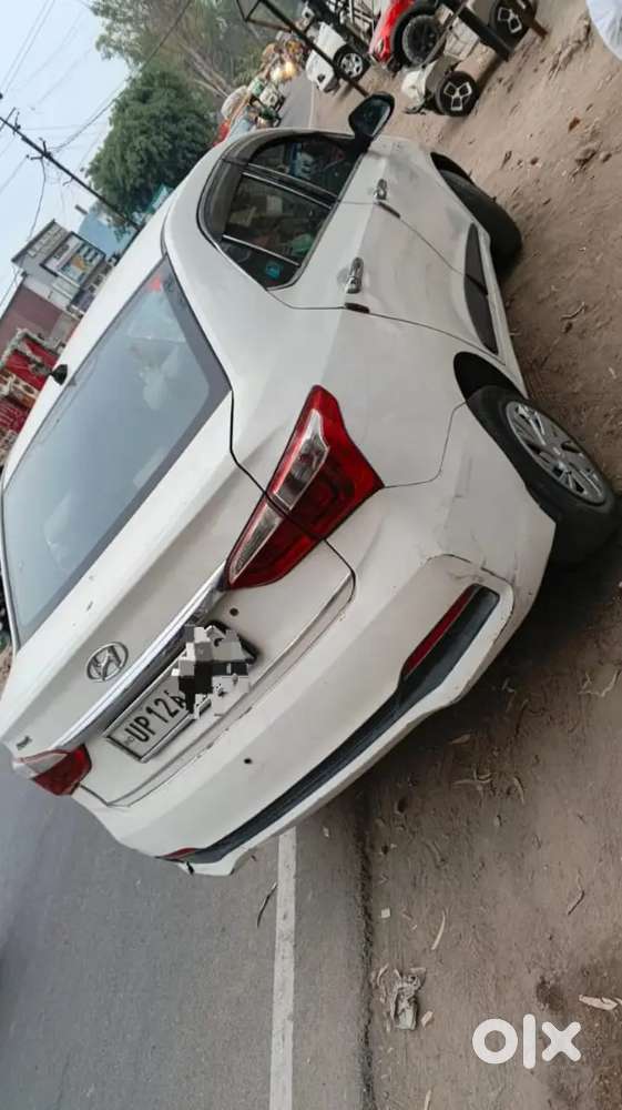 Hyundai Xcent 2017 Deisel Cash Me 1.35 Lakh Loan H 1.40 Ka 7800 K Kist