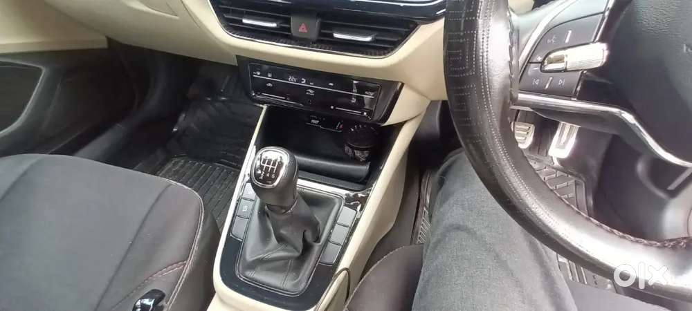 Skoda Slavia 2023 Mt