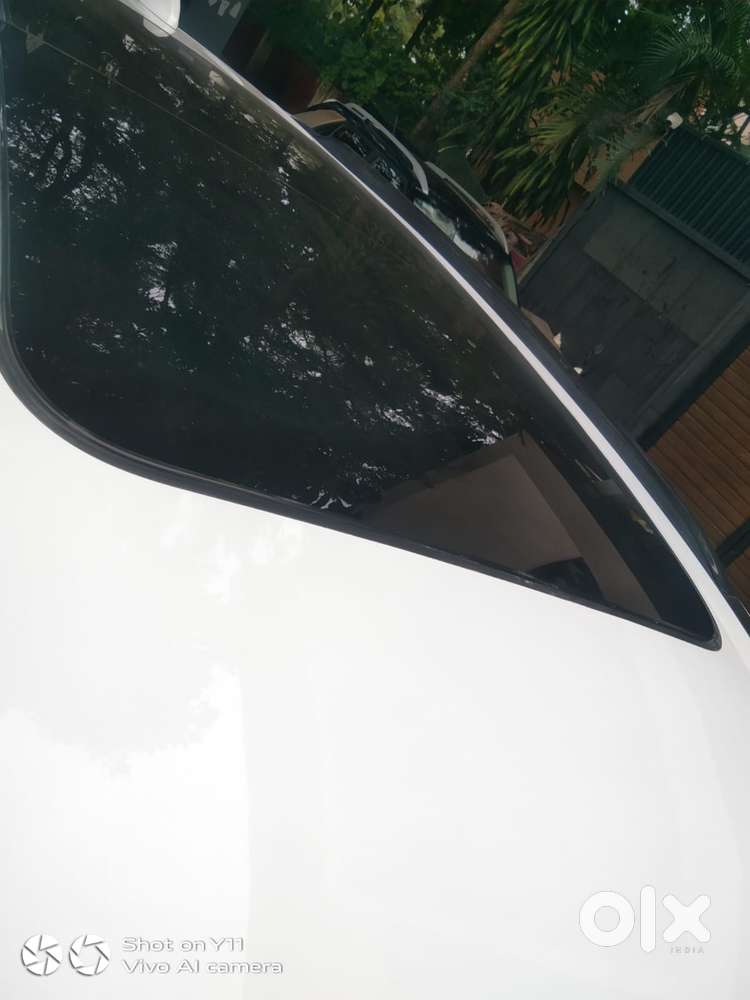 Mahindra Xuv700 2.0 Ax 7 Petrol Mt Str, 2025, Petrol
