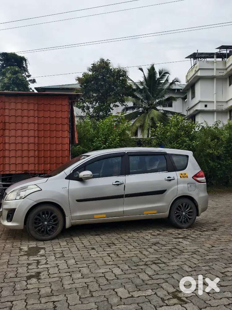 Maruti Ertiga 2015 Petrol Manual, Cng
