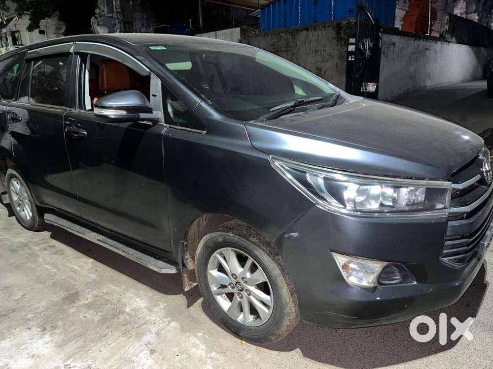 Toyota Innova Crysta 2016 Diesel Well Maintained