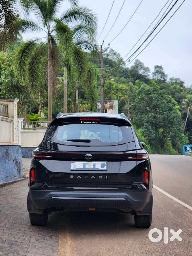 Tata Safari Pure Plus S Dark Edition, 2026, Diesel
