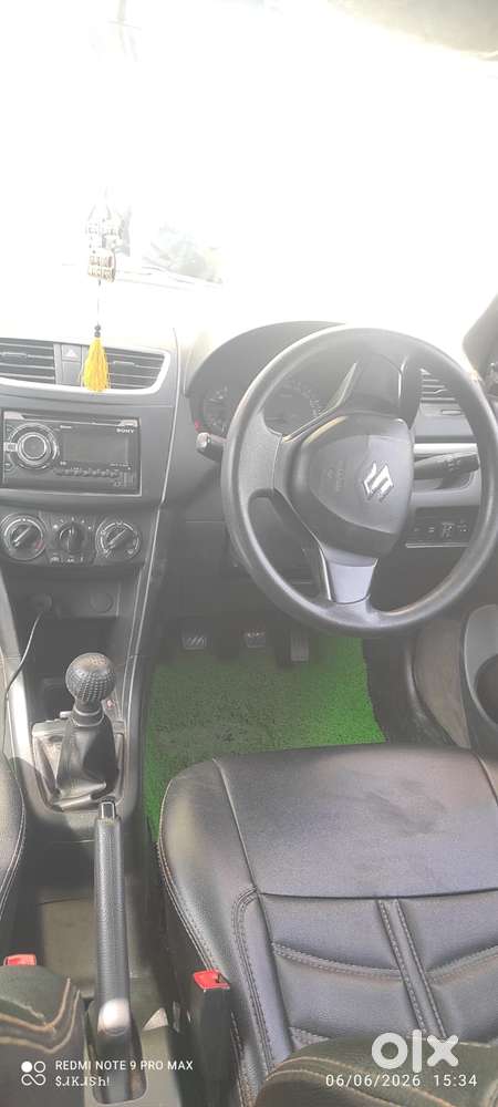 Maruti Suzuki Swift Lxi Optional-o, 2017, Cng & Hybrids