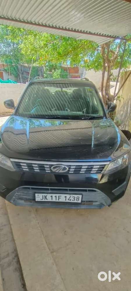 Xuv 300 W6 Diesel Sunroof