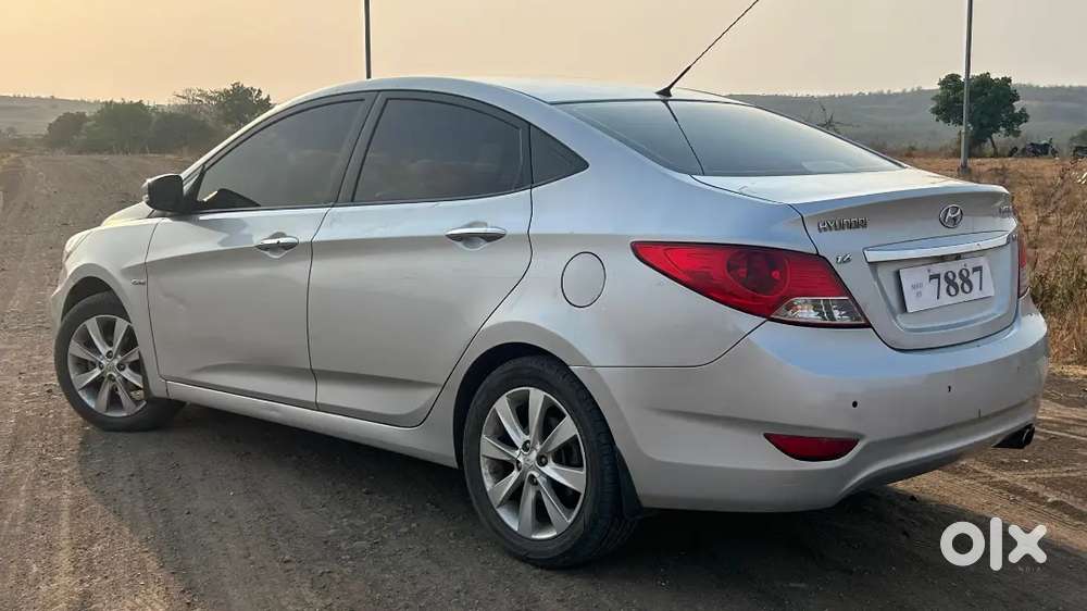 Hyundai Verna 2012
