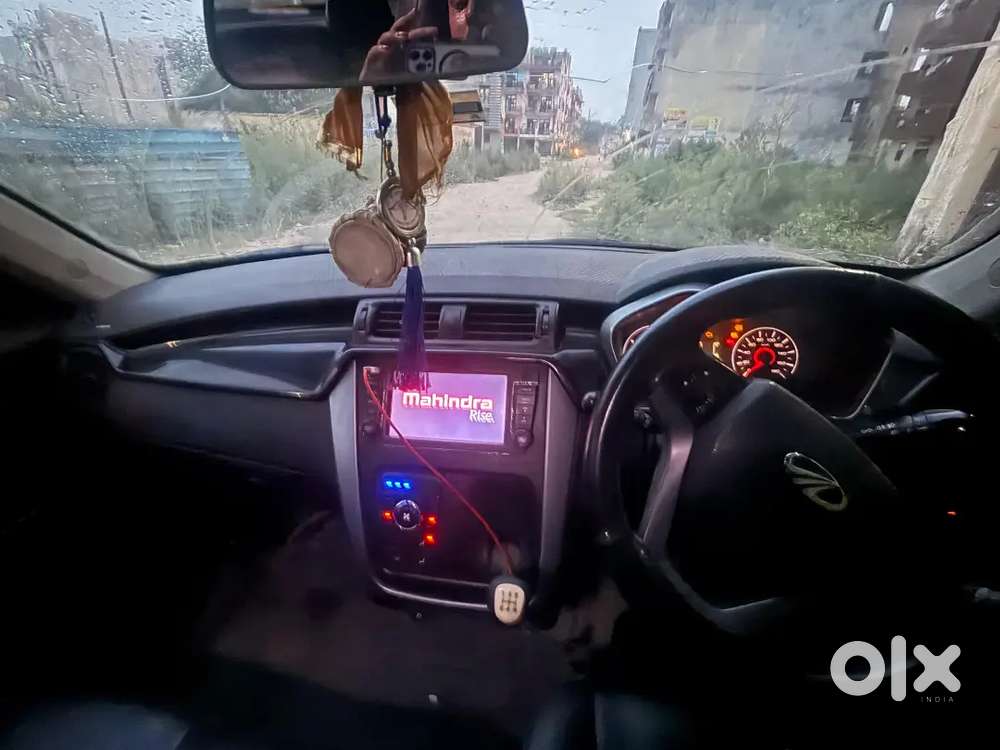 Mahindra Kuv100 Nxt Cng & Hybrids 60496 Km Driven