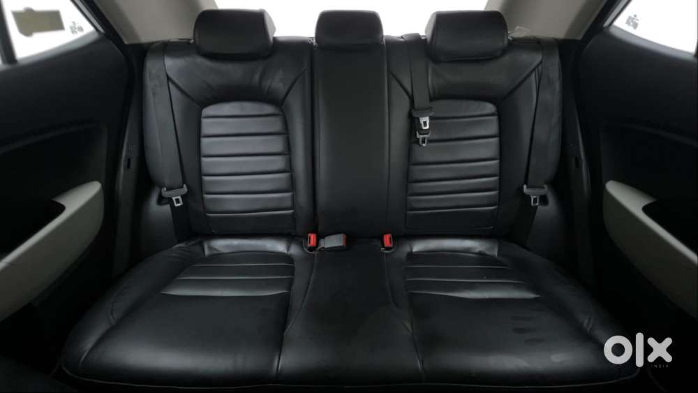 Hyundai Venue 1.2 S (o), 2024, Petrol