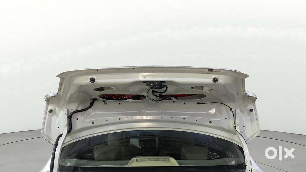 Maruti Suzuki Swift Dzire Zxi + Amt, 2019, Petrol
