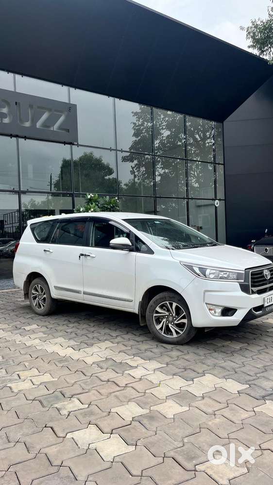 Toyota Innova Crysta 2.4 G Mt, 2025, Diesel