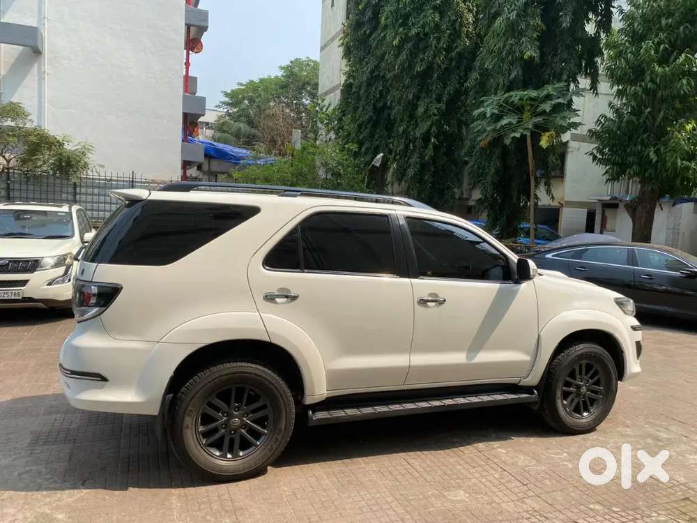Showroom Condition Toyota Fortuner For Sale