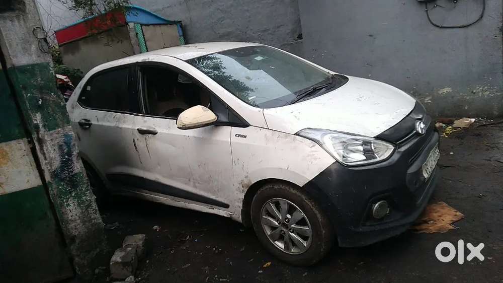 Hyundai Xcent 2015