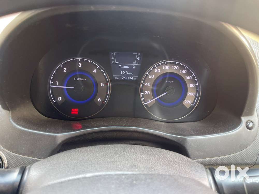 Hyundai Fluidic Verna 2015