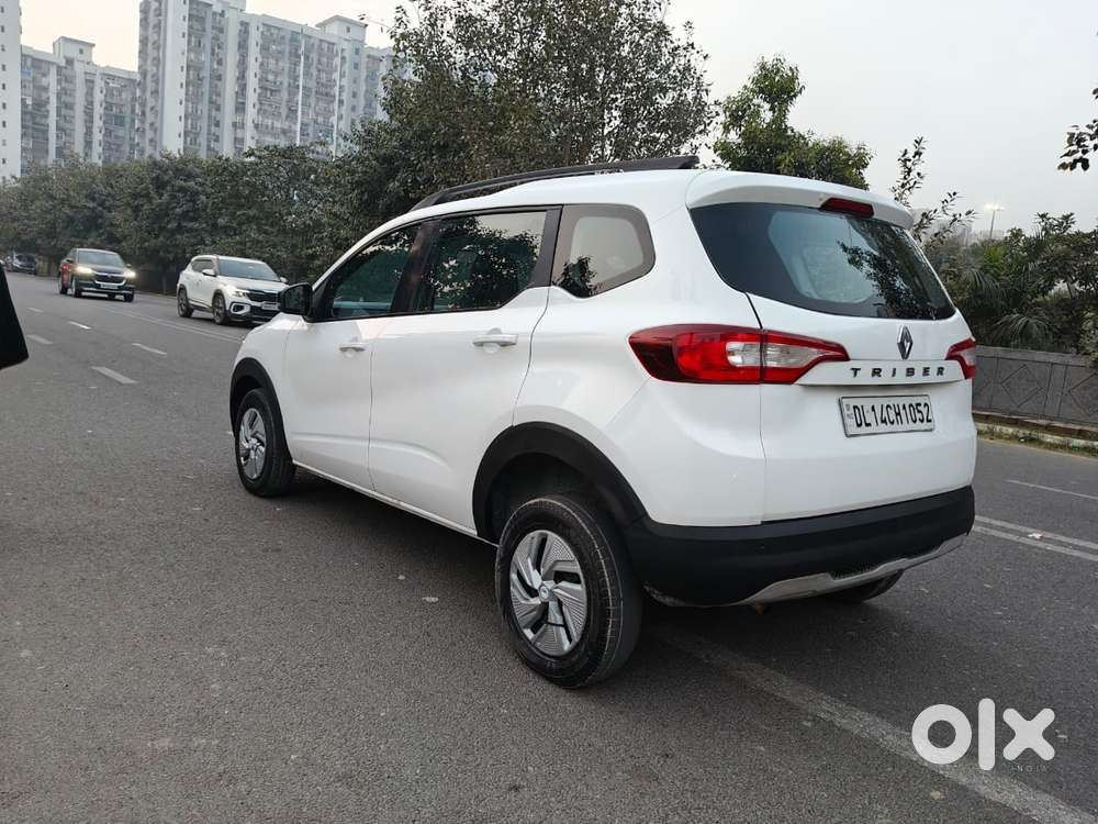 Renault Triber Rxt, 2023, Petrol