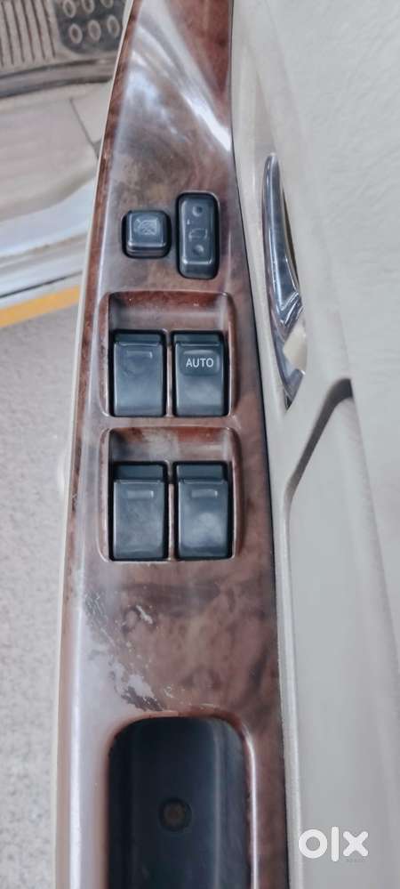 Toyota Innova 2.5 G (diesel) 8 Seater, 2006, Diesel