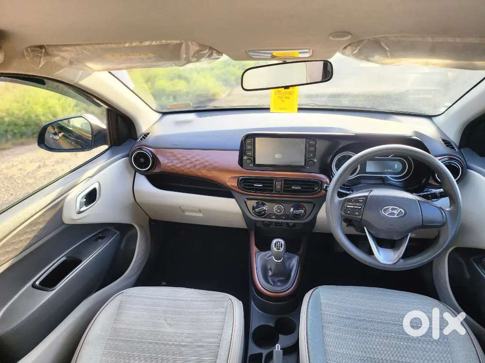 Hyundai Aura Petrol 2022 Company Service Record