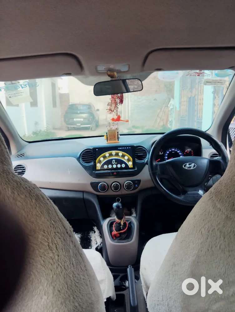 Hyundai Accent Hatchback 2016 Diesel 98729 Km Driven