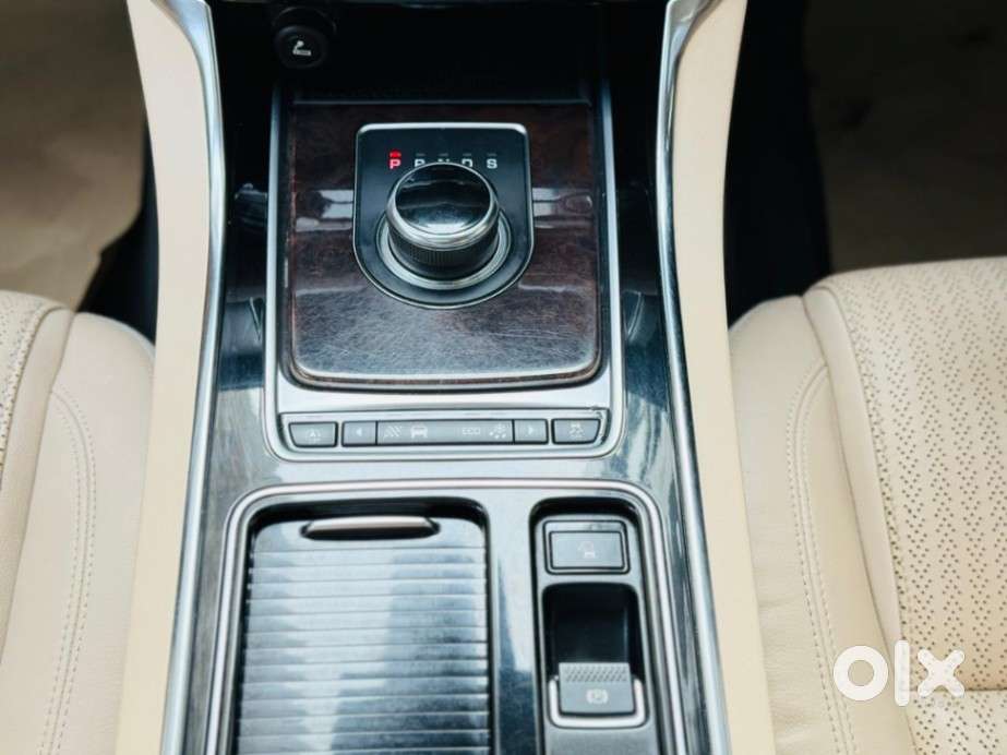 Jaguar Xf 2.0 Petrol Prestige, 2020, Petrol