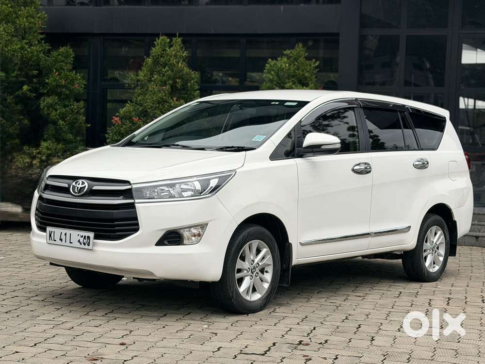 Toyota Innova Crysta 2.4 G Mt 8s, 2016, Diesel