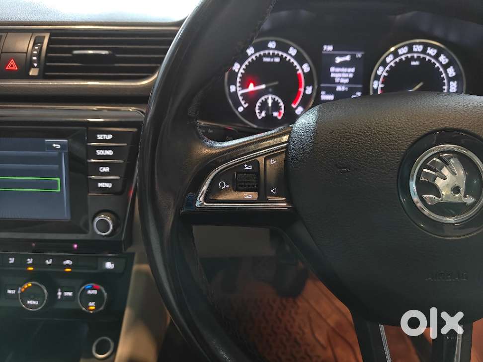 Skoda Superb Style 1.8 Tsi Mt, 2016, Petrol