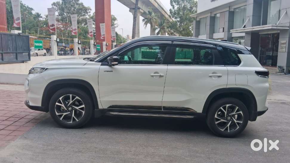 Toyota Urban Cruiser Hyryder 1.5 V Hybrid, 2025, Petrol