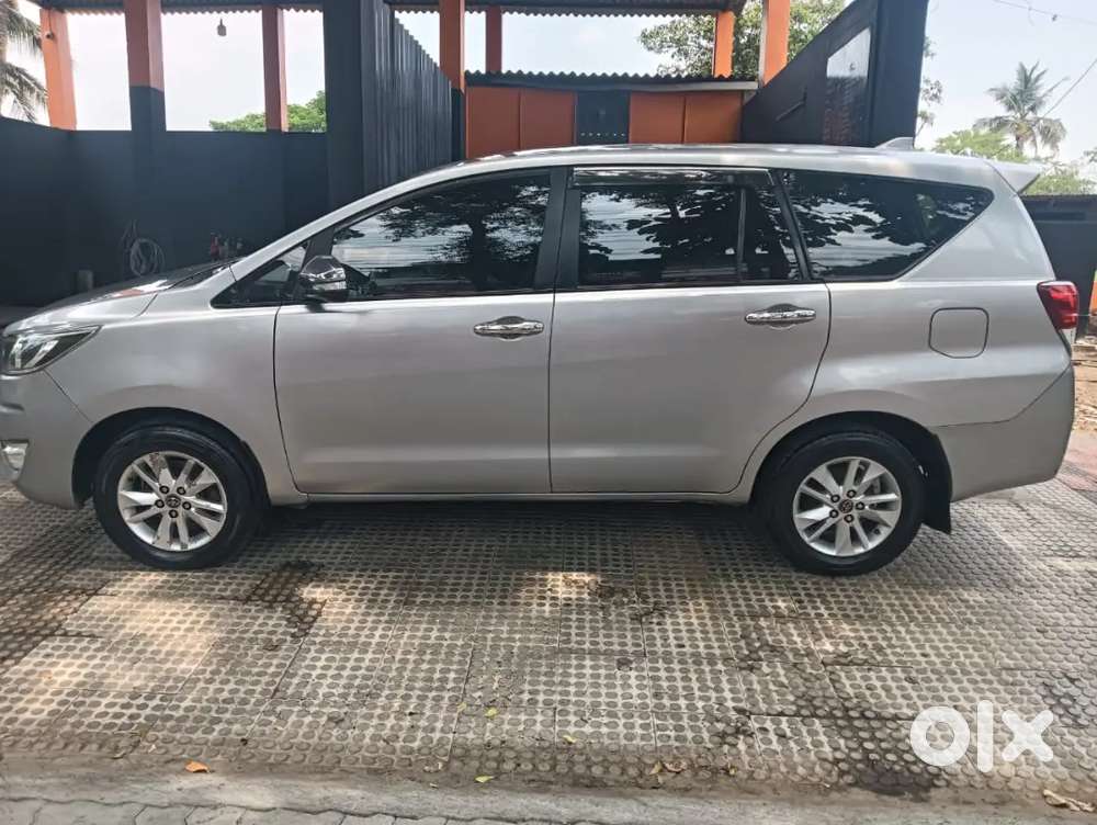Toyota Innova Crysta 2017