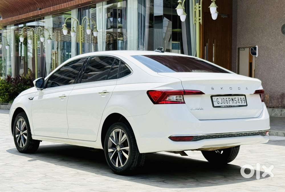 Skoda Slavia Style 1.0l Tsi At, 2023, Petrol